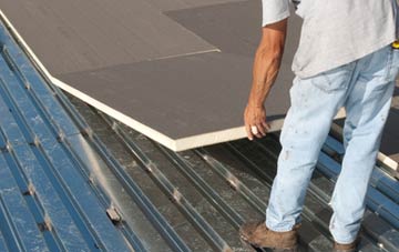 benefits of insulating Llanwrtyd flat roofing